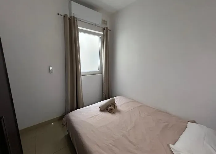 St Julians 2 Bedroom شقة